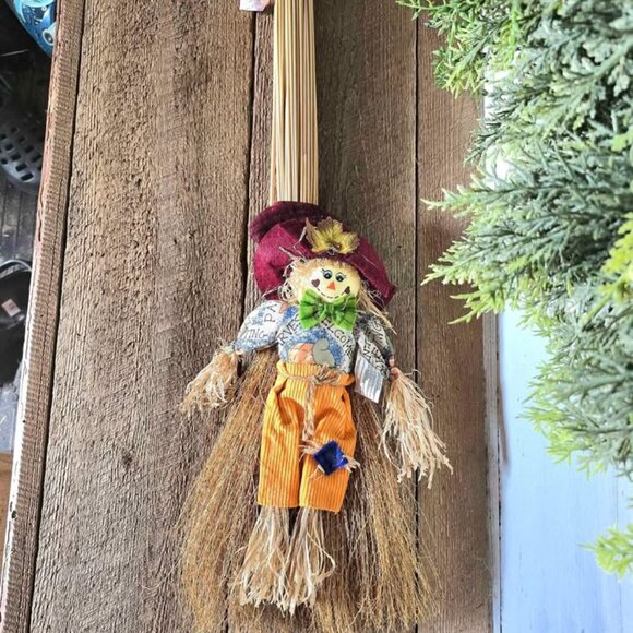 Primitive Scarecrow Broom Wall Hanging Fall Harvest Halloween Decor - Picture 1 of 7